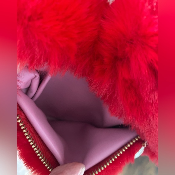 Fuzzy Red Heart Crossbody Bag - Picture 3 of 3